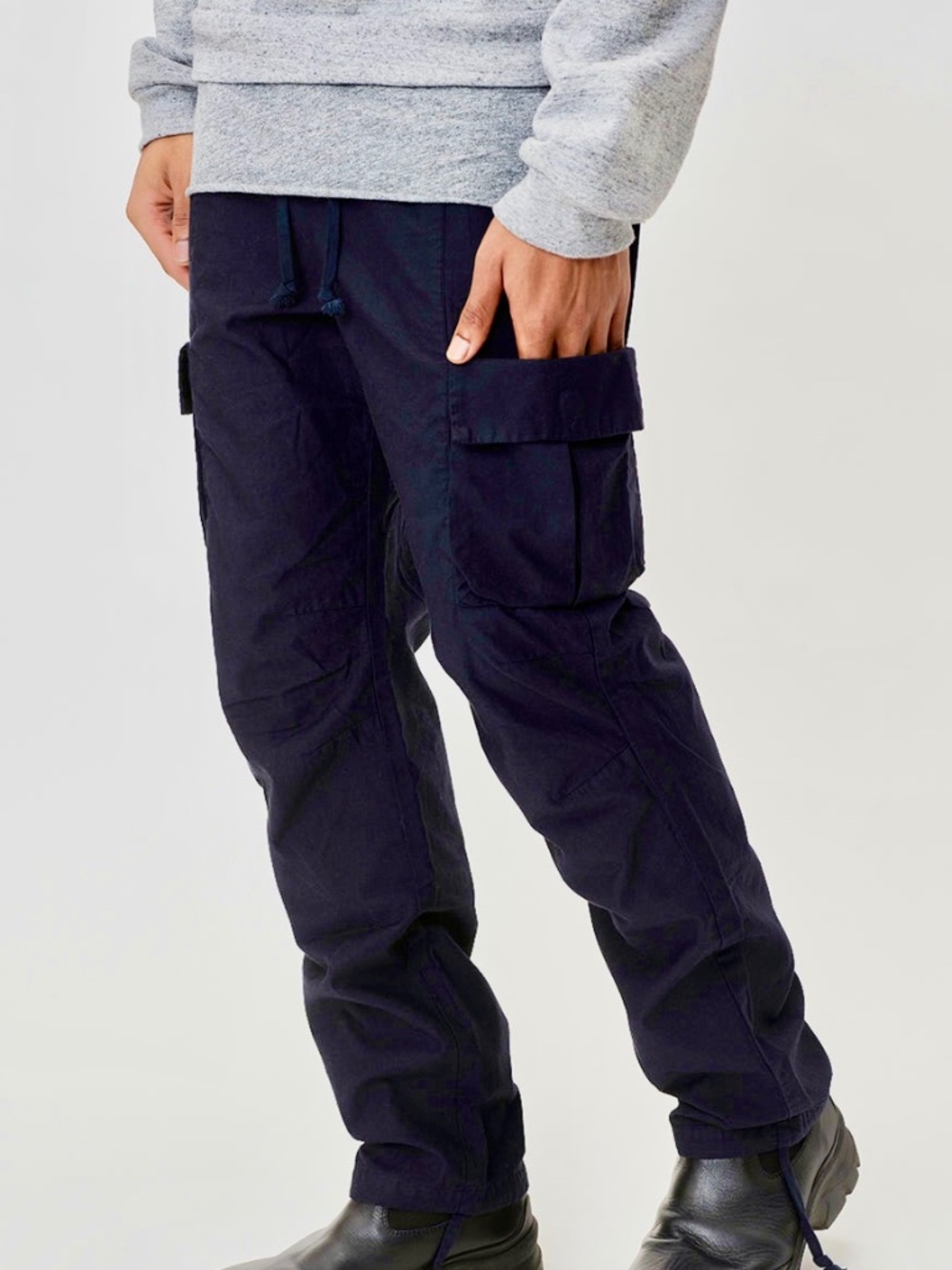 $348.00 JOHN ELLIOTT BACK SATEEN CARGO PANTS NAVY SIZE 1/S